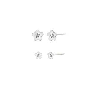 Sophie- Daisy Day Stud Set