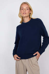 Marlow - Saddle Cashmere Crew - Midnight