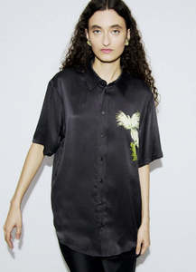 Silk Laundry: Silk Laundry - SHORT SLEEVE BOYFRIEND SHIRT EGRET