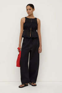 Outlet: Assembly Label - Suzie Top - Black