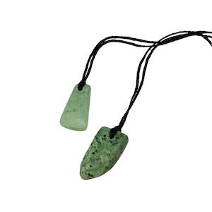 Jewellery: NZ Greenstone pendant Small