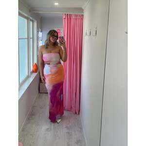 Size 12: Abstract Art Strapless Slip