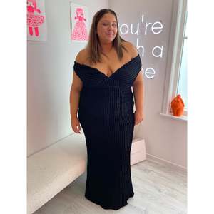 Size 18: Black Chantelle Maxi