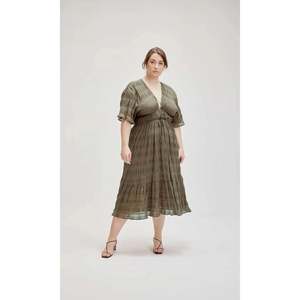 Mirellas: Olive Mirella V Neck