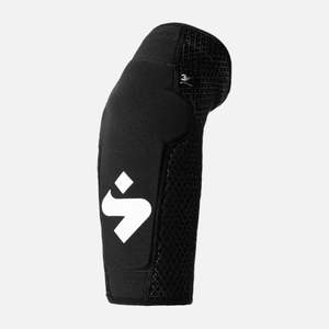 Clothing: SWEET PROTECTION -  Knee Guards Light