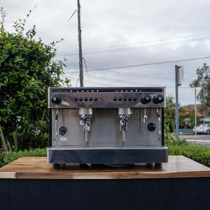 Pre-Loved Futurmat Ottima Excellent Condition 15 Amp – Built-In Pump