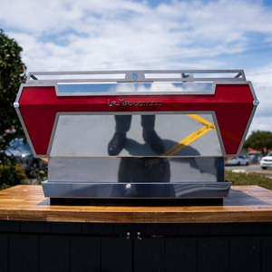 Second Hand Commercial Coffee Machines: 2 Group La Marzocco KB90 – Ex Training Room – Immaculate