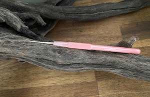 Dreadlocking Tools: Crochet hook - Plastic Handle