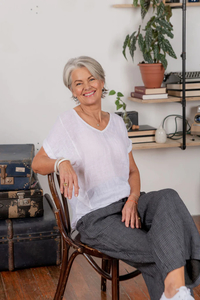 Products: Women’s Natural Linen T-Shirt with Rolled Hem - The Dressing Room NZ