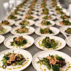 Disposable Plates Bagastro Round - 4 Sizes