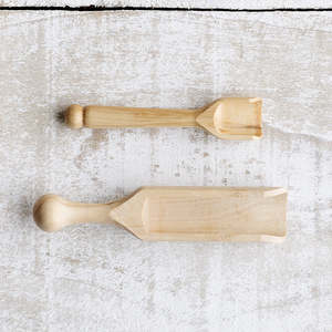 Kitchen Essentials: Wooden Salt/Spice Scoops - 2 Sizes