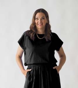 Tops: The Oversized Tee - BLACK EDIT