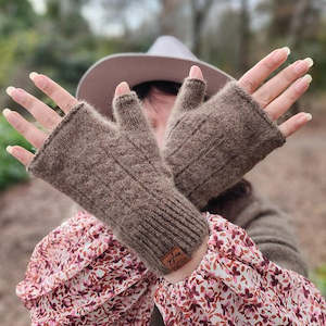 Winter Woolies: Wyld Fingerless Mittens Medium