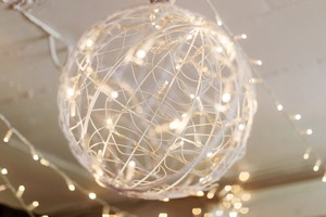 FAIRY LIGHT ORBS – Black or White