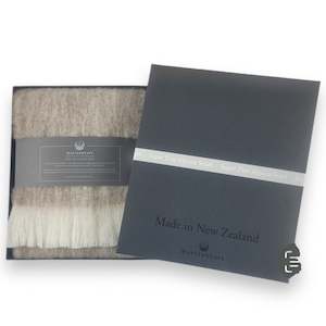 Giftwrap Cards: Alpaca Scarf - Pumice