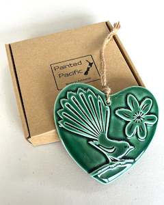 Ceramic Heart Fantail - Green - Large