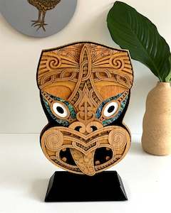 Nz Made Woodcraft: Contemporary Maori Art Sculpture - Wheku