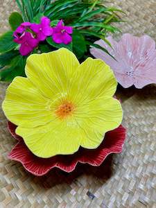 Ceramics: Ceramic Hibiscus Flower Bowls