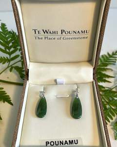 Accessories: Greenstone Roimata (Teardrop) Earrings