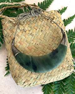 Greenstone - Pounamu | Bound Kōuma (Breastplate) Green Cord