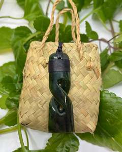 Greenstone - Pounamu | Twist Toki Pendant