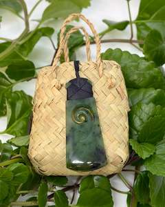 Greenstone - Pounamu | Koru Toki Pendant