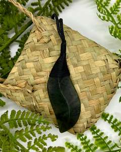 Greenstone | Pounamu Bound Leaf Pendant
