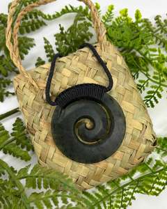 Greenstone | Pounamu Large Bound Koru Pendant