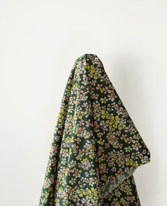 Deadstock Sale: Deadstock Sale: 100% Cotton Green Fields Flower Print 140 cm w, 100 gsm $12