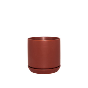 Pots Planters: Oslo Planter - Brick, Medium