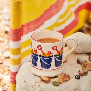 Emma Bridgewater: Emma Bridgewater - Icons Bucket & Spade ½ Pint Mug