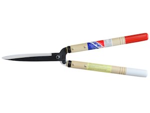 Pruning: Okatsune 60 - Hedge Shears