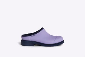 Merry People Bobbi Gumboot: Merry People Billie Clog - Lavender/Navy