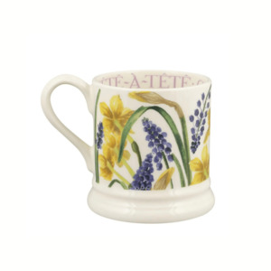 Emma Bridgewater: Emma Bridgewater - Tete-a-Tete & Grape Hyacinth ½ Pint Mug