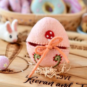 Tara Treasures - Peach Felt Egg Cover With Mushroom
