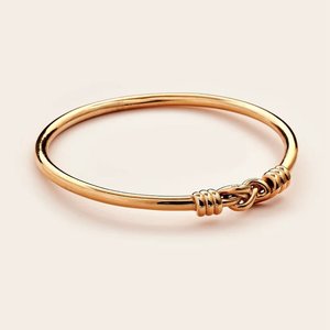 Jewellery: Whistle & Pop - Trailblazer Elegant Eight Bracelet, Gold Plate