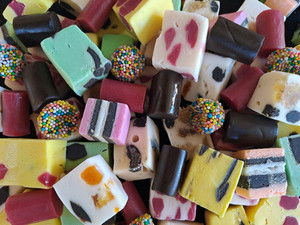 Products: Pottle of Liquorice and Nougat The Flower Farm