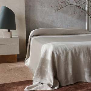 Quilts Bed Covers: Kenshō Stonewashed Linen Bedcover