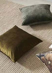Velvet Cushions 1: Velvet Cushion | Moss
