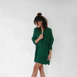 Knitwear: V Neck Sweater | Green