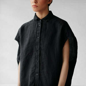 Dark Moody: The Rei Linen Dress – Black