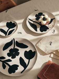 Handpainted Stoneware - Flora Dinner Plate