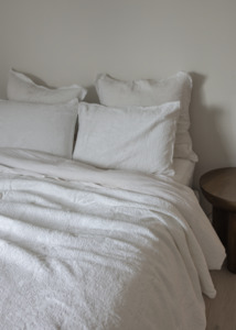 Echo Bedspread in White