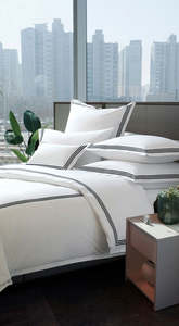Windsor Tailored Bedding Set | Black