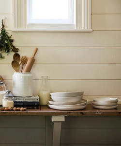 Serveware Trays: Rustic Stoneware Charger Plate | Off White | 30cm