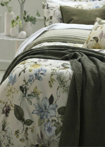 Throws Blankets: Waffle Throw - Ivy