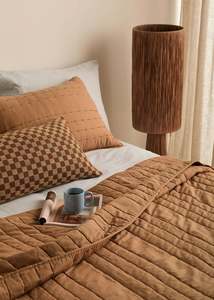 Quilts Bed Covers: Linen & Cotton Quilt | Caramel