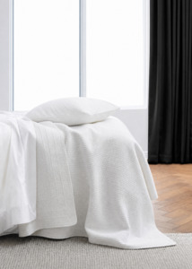 Resort Quilted Bedspread | White