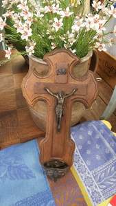 Products: Wooden French crucifix