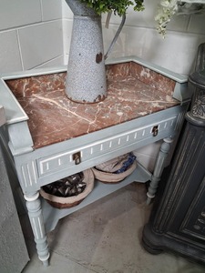 Table de Toilette